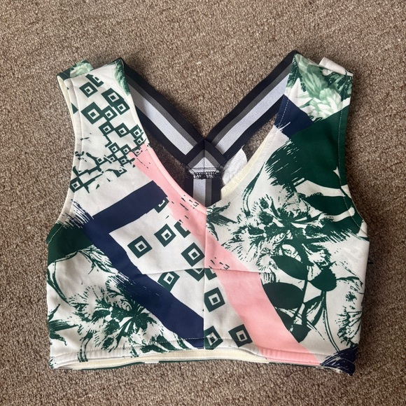 Abstract crop top - Picture 4 of 5